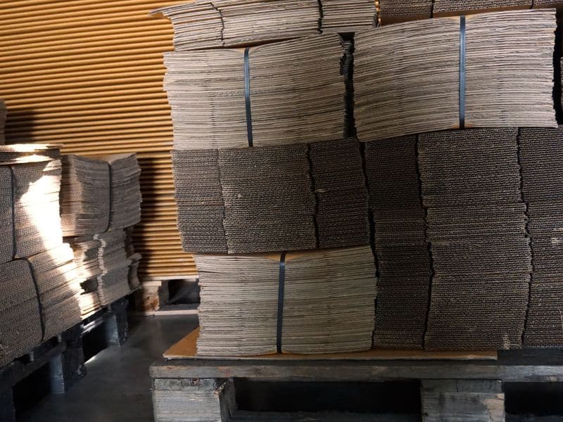 איך משלבים מכסה לאריזה בטוחה?